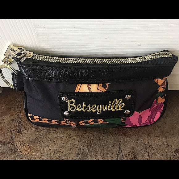 🆕🔥BETSY JOHNSON SUPER CUTE BEAUTIFUL BLACK&BEAUTIFUL DESIGNED POUCH NWOT!! - Picture 3 of 12